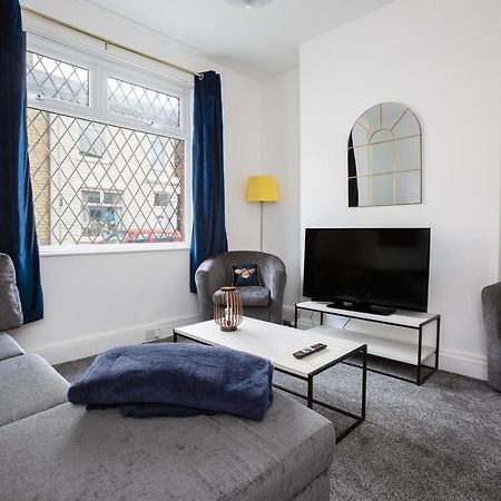 فيلا Connaught House - Wi-Fi, Parking, Contractors بريستون المظهر الخارجي الصورة