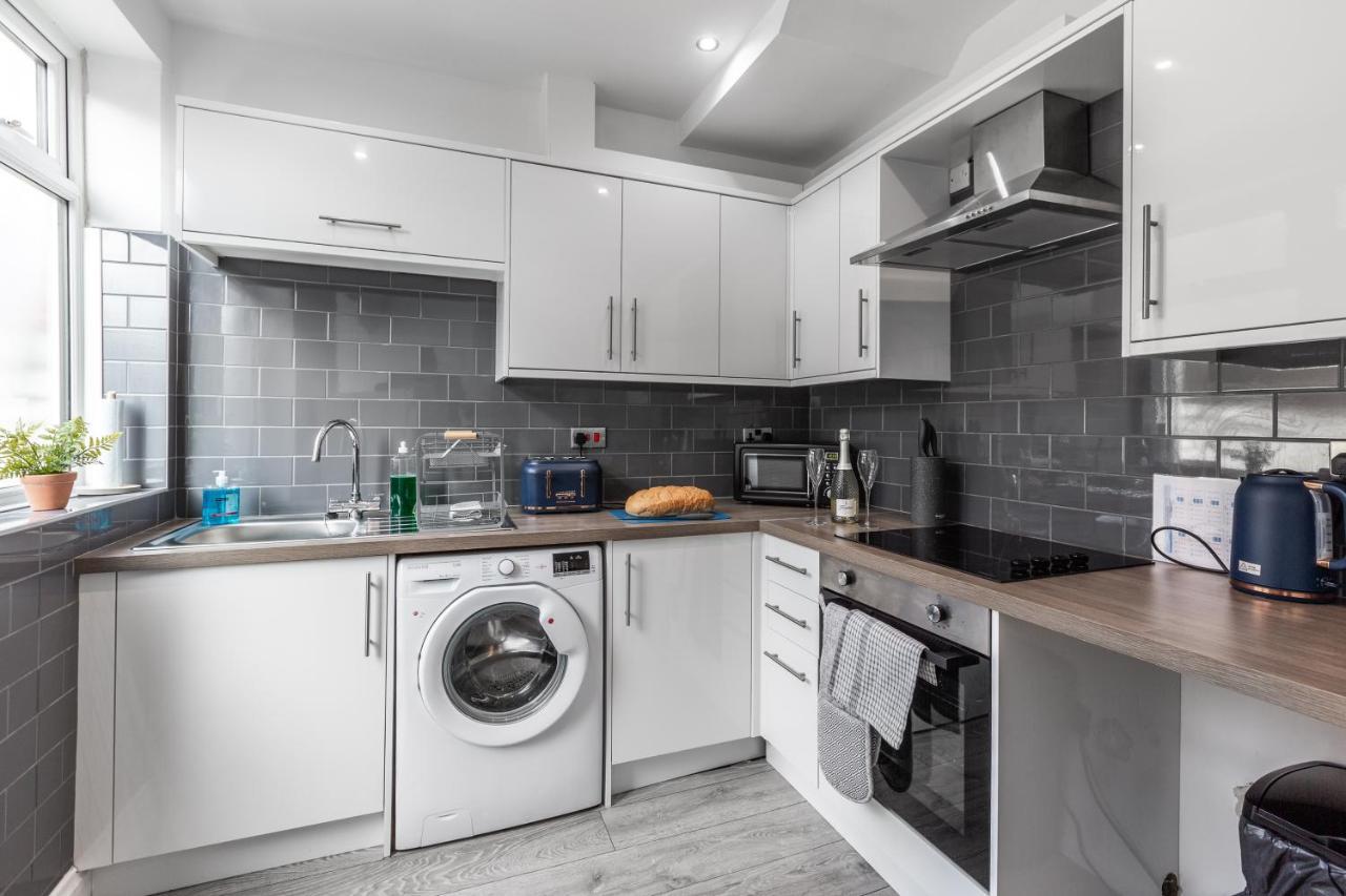 فيلا Connaught House - Wi-Fi, Parking, Contractors بريستون المظهر الخارجي الصورة
