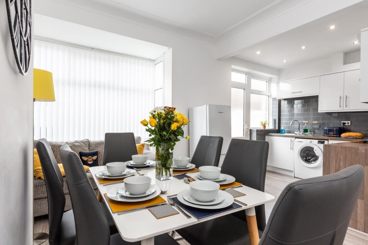 فيلا Connaught House - Wi-Fi, Parking, Contractors بريستون المظهر الخارجي الصورة